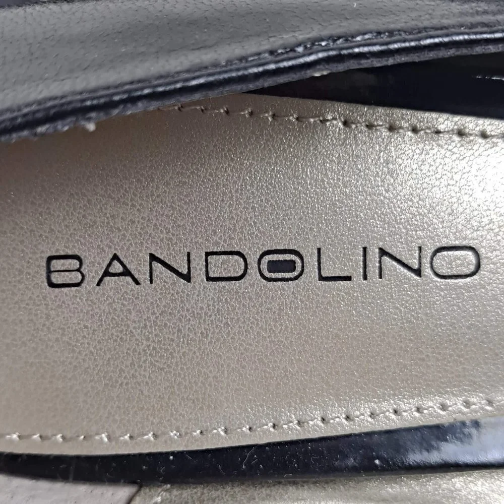 Bandolino Size 6M Mylah Black Leather Heels Peep Toe